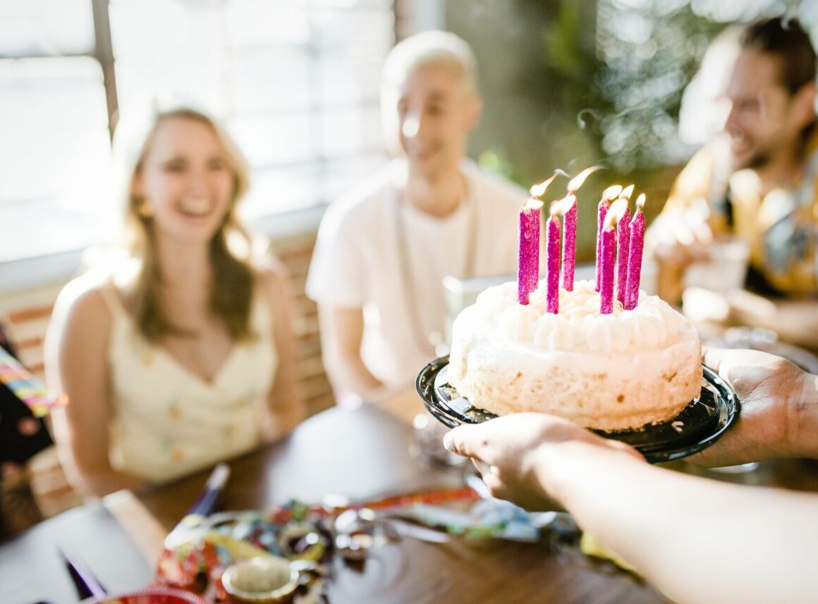 śmieszne życzenia urodzinowe do składania przy torcie