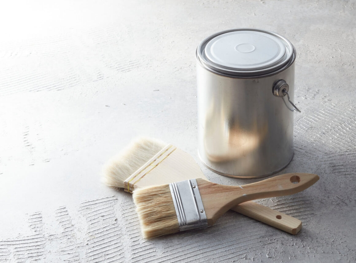 Najlepsza farba do&nbsp;betonu na&nbsp;zewnątrz – TOP 6 produktów