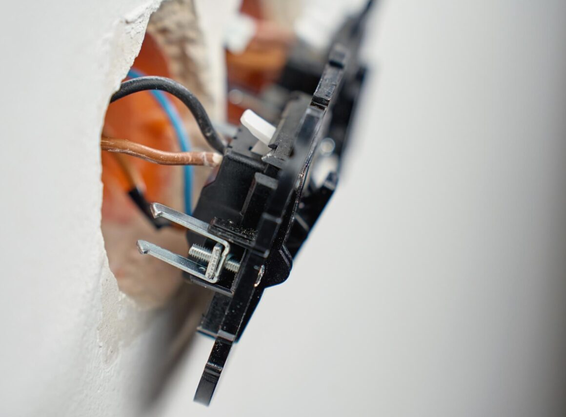 Schemat instalacji elektrycznej w&nbsp;domu – proste wyjaśnienie