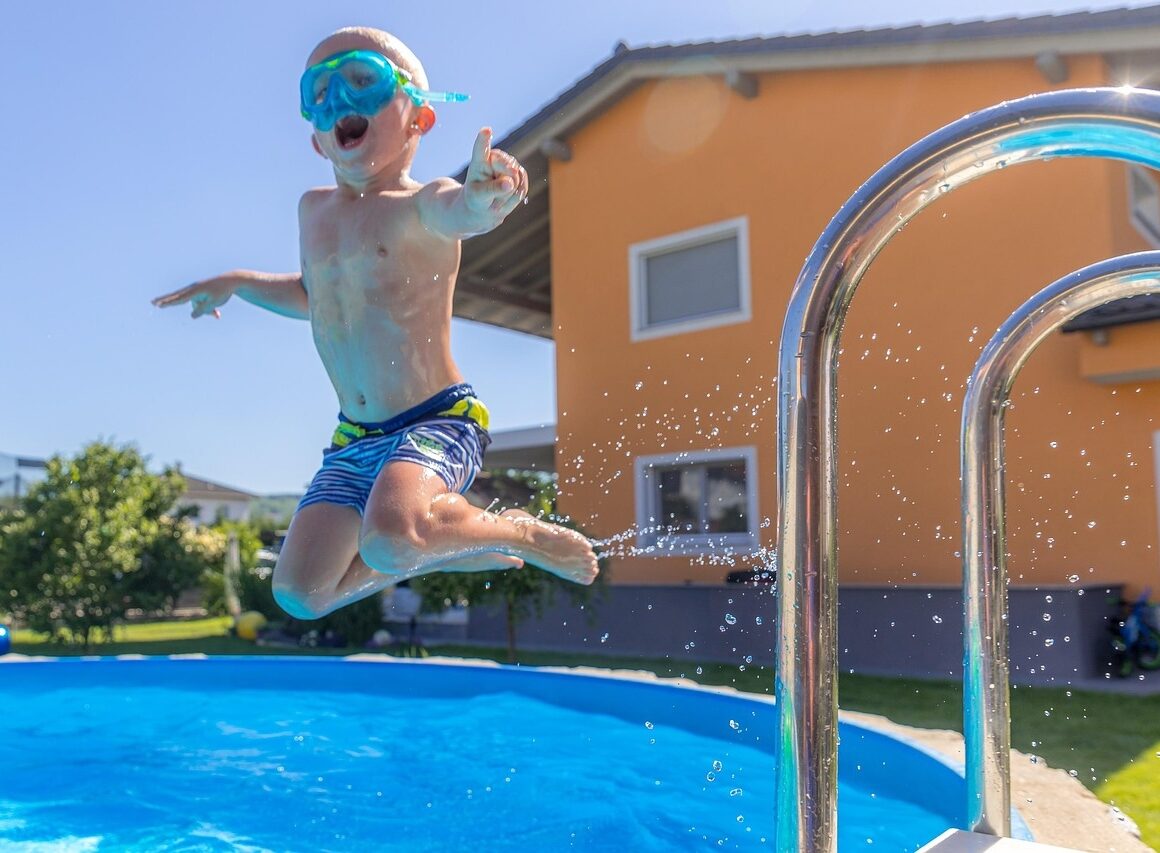 Jak wybrać basen stelażowy idealnie dopasowany do&nbsp;wielkości Twojego&nbsp;ogrodu?