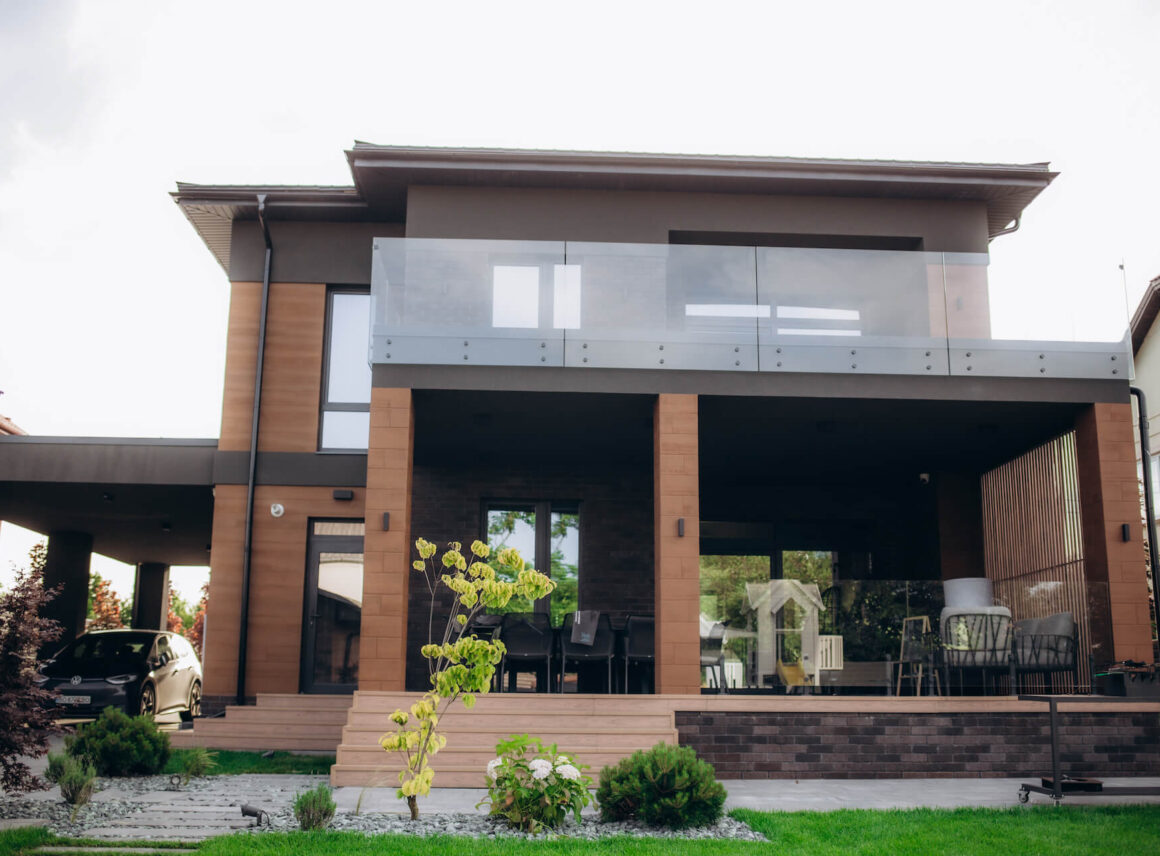 Inspiracje na&nbsp;schody zewnętrzne – najciekawsze pomysły