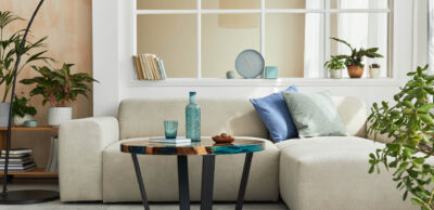 Jaki stolik do&nbsp;narożnika wybrać? Wskazówki