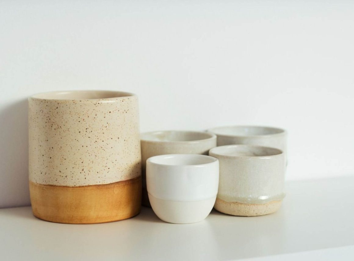 Filiżanki porcelanowe na&nbsp;prezent: wzory, pojemności i&nbsp;zestawy dla dwojga